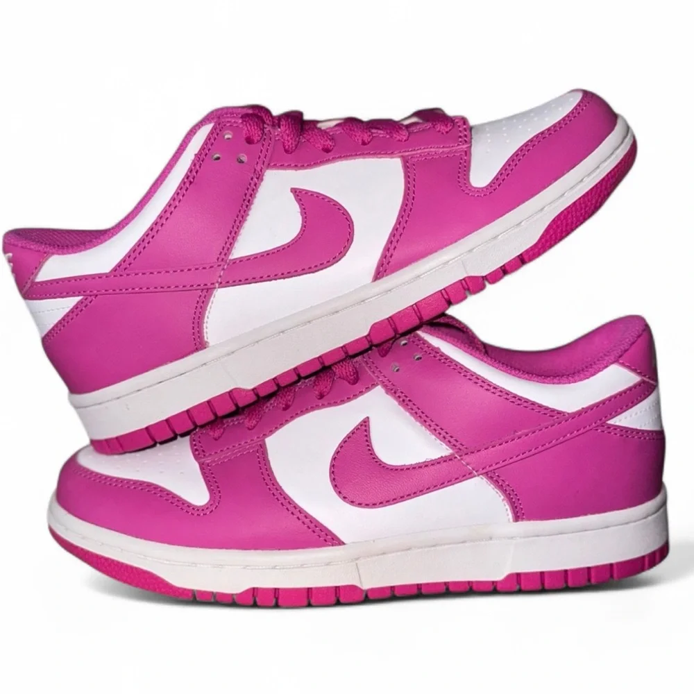 🆕 Nike Dunk Low Active Fuchsia Pink White Sneakers Size 7Y 8W - Picture 1 of 4